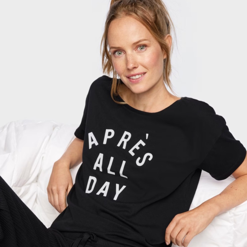 Graphic T-shirt with words “Apres All Day” Size XXL